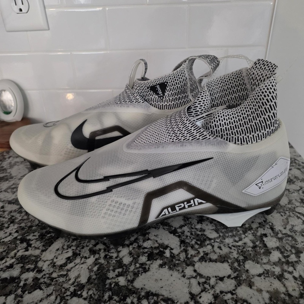 Nike Alpha Menace Elite 3 Flyknit Football Cleats Men's Size 15 White Ghost